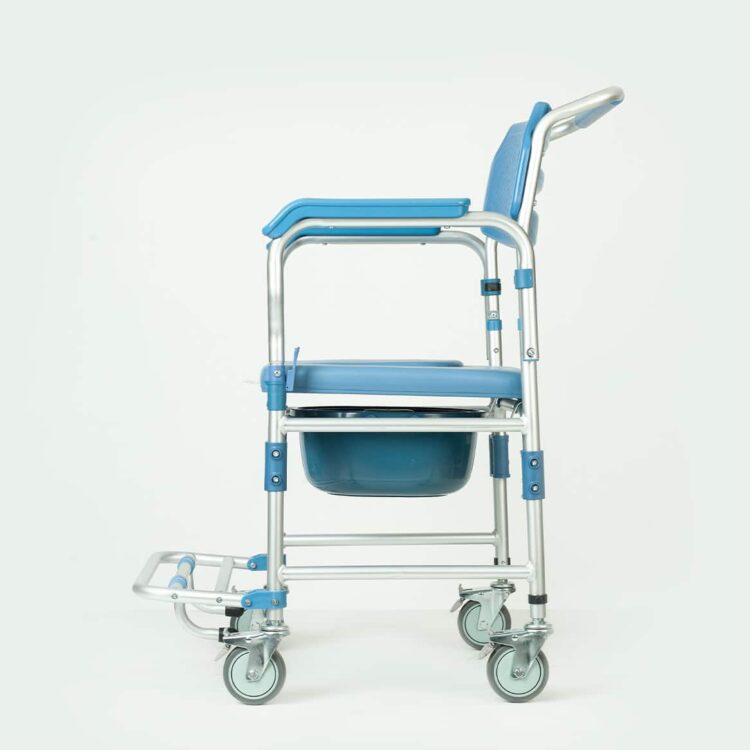 DM-71 Banyo ve Tuvalet Özellikli Tekerlekli Sandalye